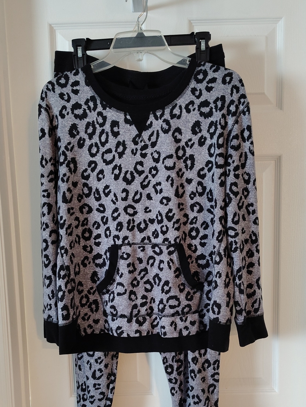 Cuddl Duds 2 Piece Long Sleeve Brushed Sweater Knit Sleep Set Gray Animal Print - Picture 2 of 12